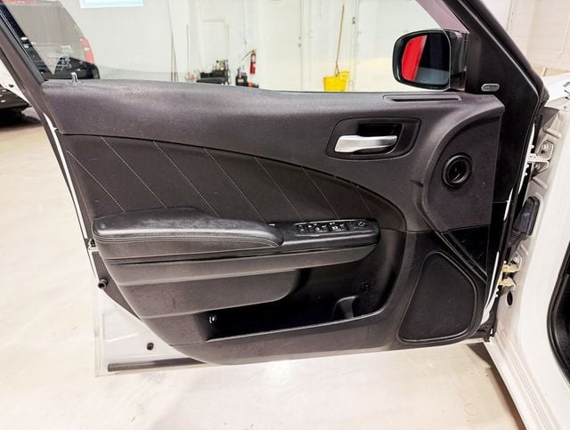 2017 Dodge Charger SXT AWD - 22932335 - 30