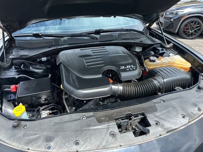 2017 Dodge Charger SXT RWD - 23013960 - 19