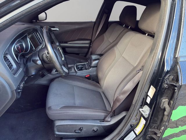 2017 Dodge Charger V8 HEMI, BLACKOUT WHEELS, SPOILER, BLUETOOTH, TINTED WINDOWS!!!! - 23019509 - 16
