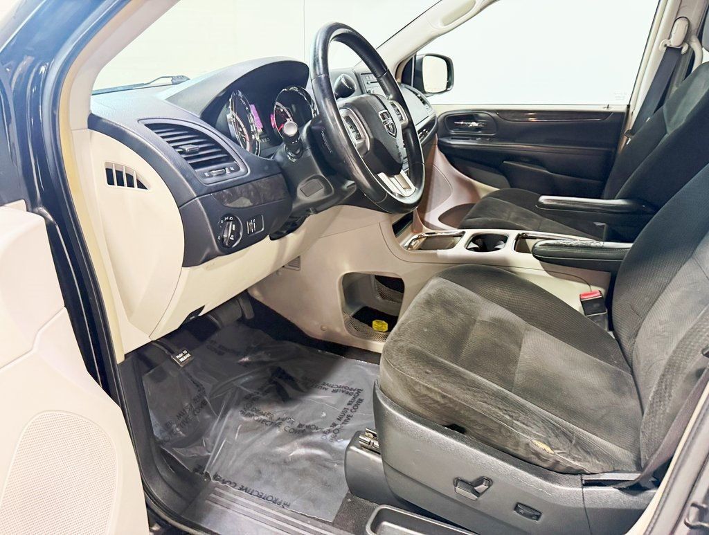 2017 Dodge Grand Caravan Crew - 22919957 - 13