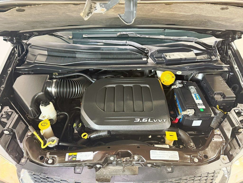 2017 Dodge Grand Caravan Crew - 22919957 - 26
