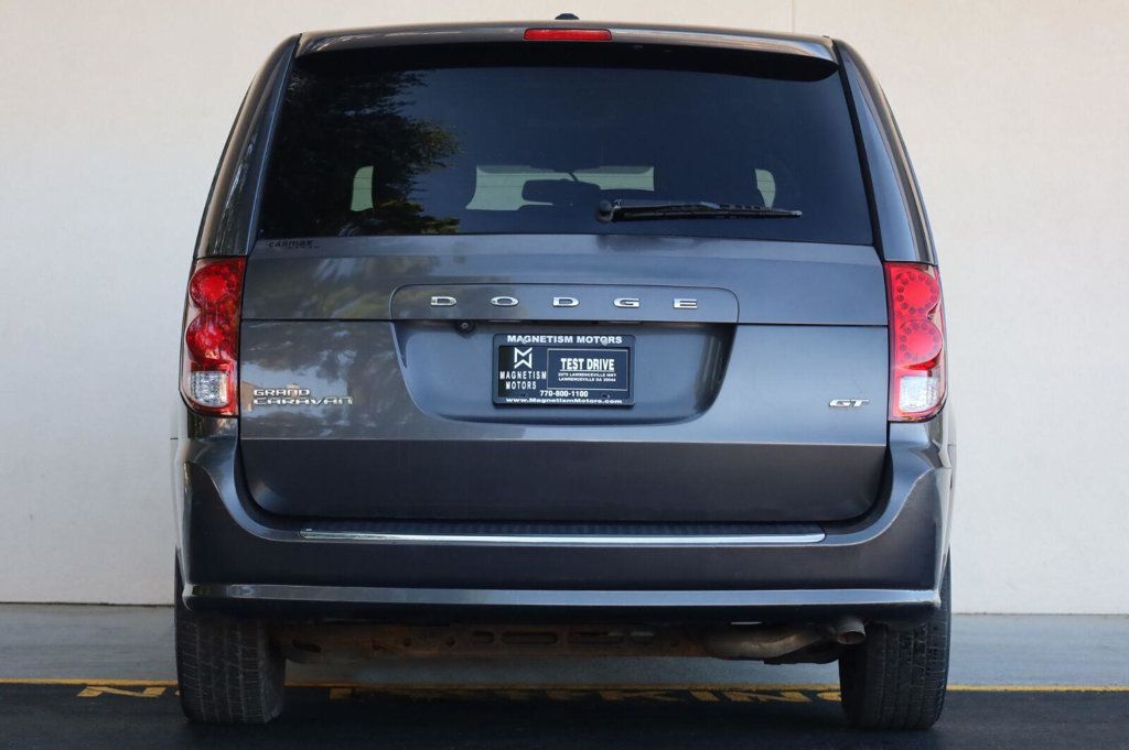 Dodge Grand Caravan GT photo 10