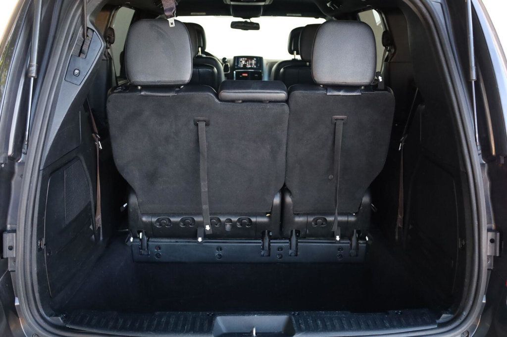 Dodge Grand Caravan GT photo 14
