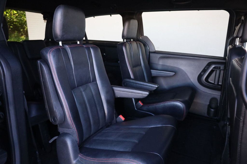 Dodge Grand Caravan GT photo 26