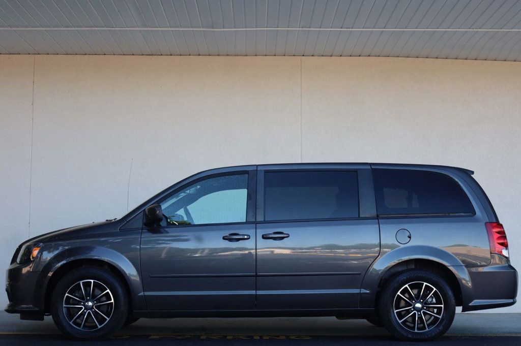 Dodge Grand Caravan GT photo 3