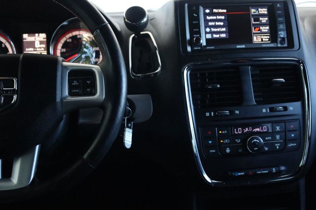 2017 Dodge Grand Caravan GT - 23081980 - 31