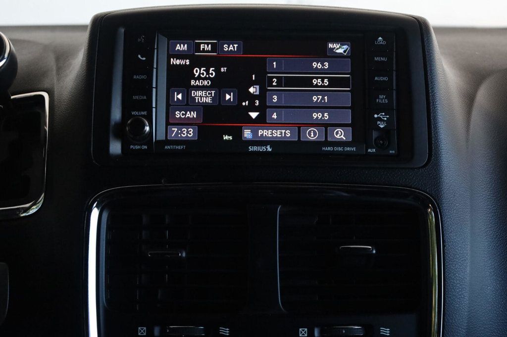 Dodge Grand Caravan GT photo 39