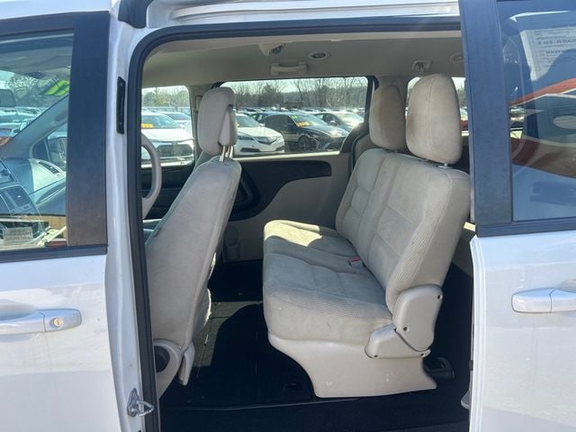 2017 Dodge Grand Caravan SE - 22979935 - 7
