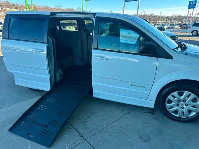 2017 Dodge Grand Caravan SE 4dr Mini Van - 22957491 - 10