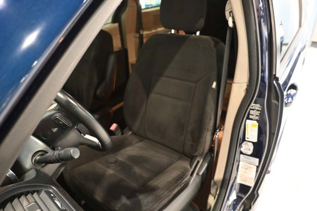 2017 Dodge Grand Caravan SE Mobility Handicap Van - 23003838 - 13