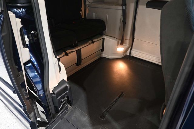 2017 Dodge Grand Caravan SE Mobility Handicap Van - 23003838 - 17