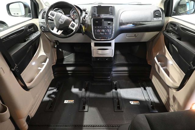 2017 Dodge Grand Caravan SE Mobility Handicap Van - 23003838 - 20