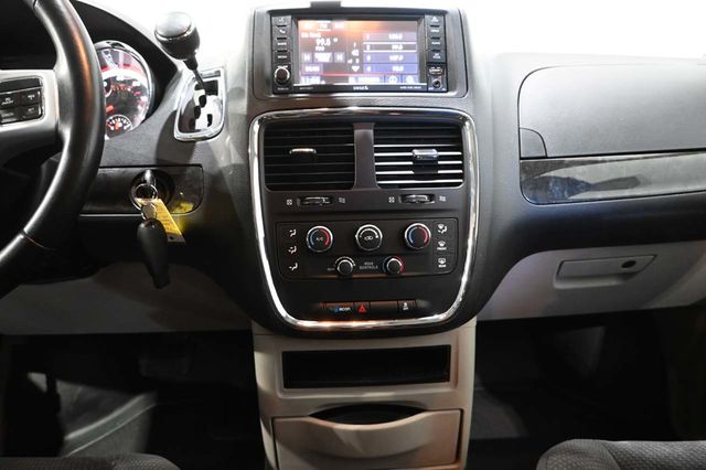 2017 Dodge Grand Caravan SE Mobility Handicap Van - 23003838 - 22