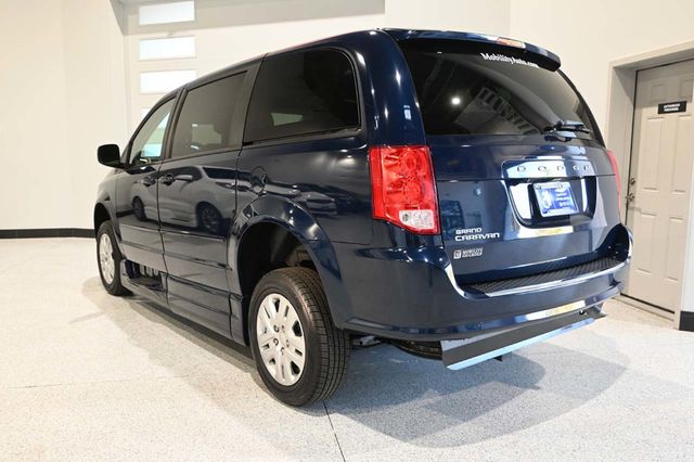 2017 Dodge Grand Caravan SE Mobility Handicap Van - 23003838 - 7