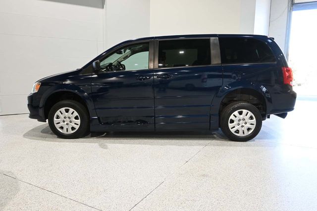 2017 Dodge Grand Caravan SE Mobility Handicap Van - 23003838 - 8