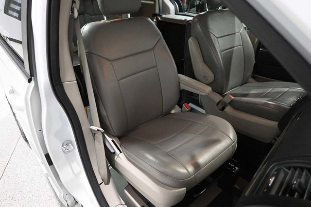 2017 Dodge Grand Caravan SE Mobility Handicap Van - 23030869 - 15