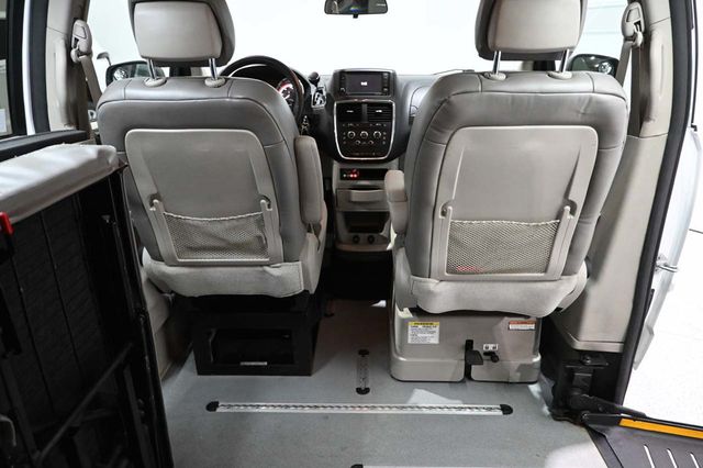 2017 Dodge Grand Caravan SE Mobility Handicap Van - 23030869 - 20