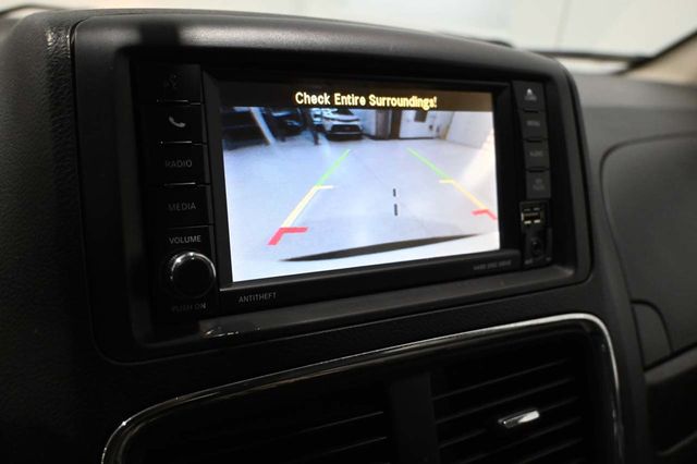 2017 Dodge Grand Caravan SE Mobility Handicap Van - 23030869 - 34