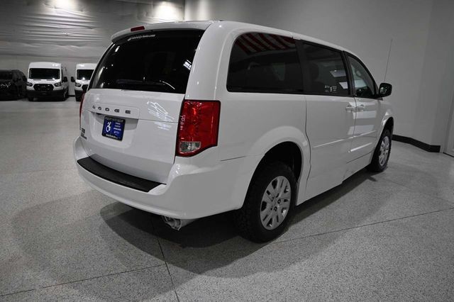 2017 Dodge Grand Caravan SE Mobility Handicap Van - 23030869 - 5