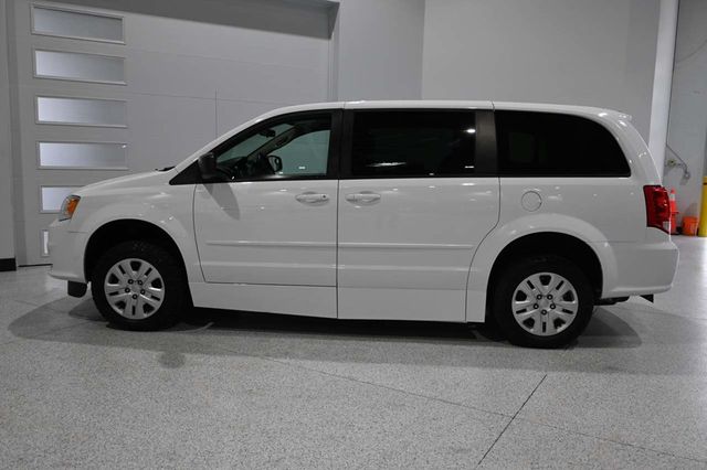 2017 Dodge Grand Caravan SE Mobility Handicap Van - 23030869 - 8