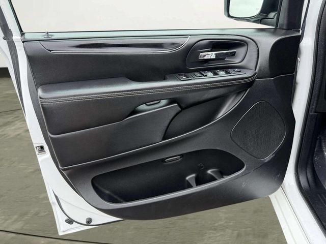 2017 Dodge Grand Caravan SE Plus Wagon - 22970213 - 11