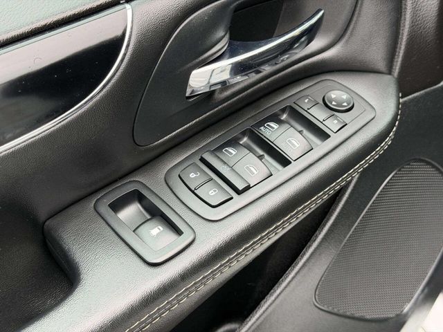 2017 Dodge Grand Caravan SE Plus Wagon - 22970213 - 12
