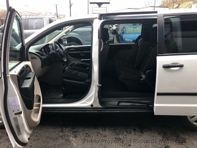 2017 Dodge Grand Caravan SE Wagon - 21205391 - 16