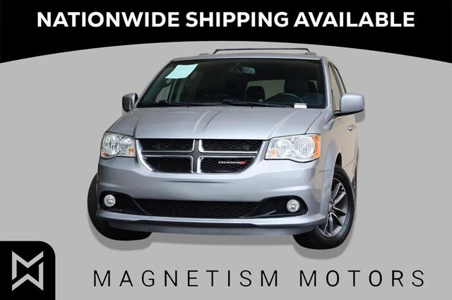 2017 Dodge Grand Caravan SXT - 23025215 - 0