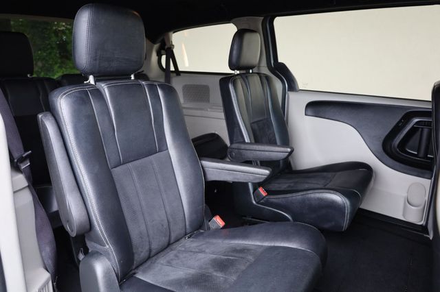 2017 Dodge Grand Caravan SXT - 23025215 - 17