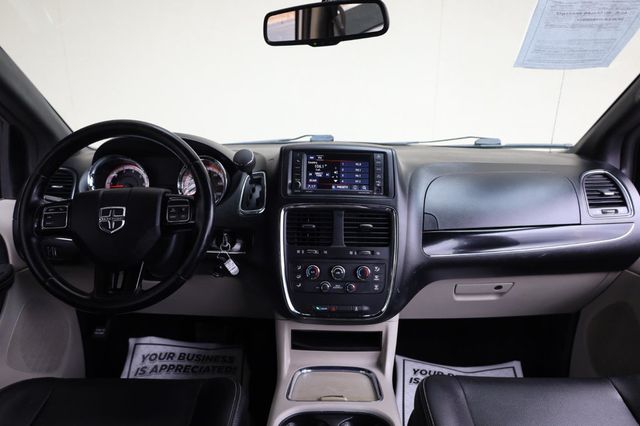 2017 Dodge Grand Caravan SXT - 23025215 - 21