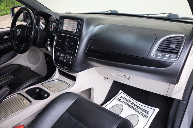 2017 Dodge Grand Caravan SXT - 23025215 - 22