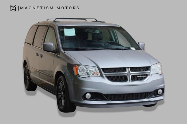 2017 Dodge Grand Caravan SXT - 23025215 - 4