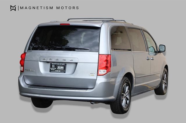 2017 Dodge Grand Caravan SXT - 23025215 - 7