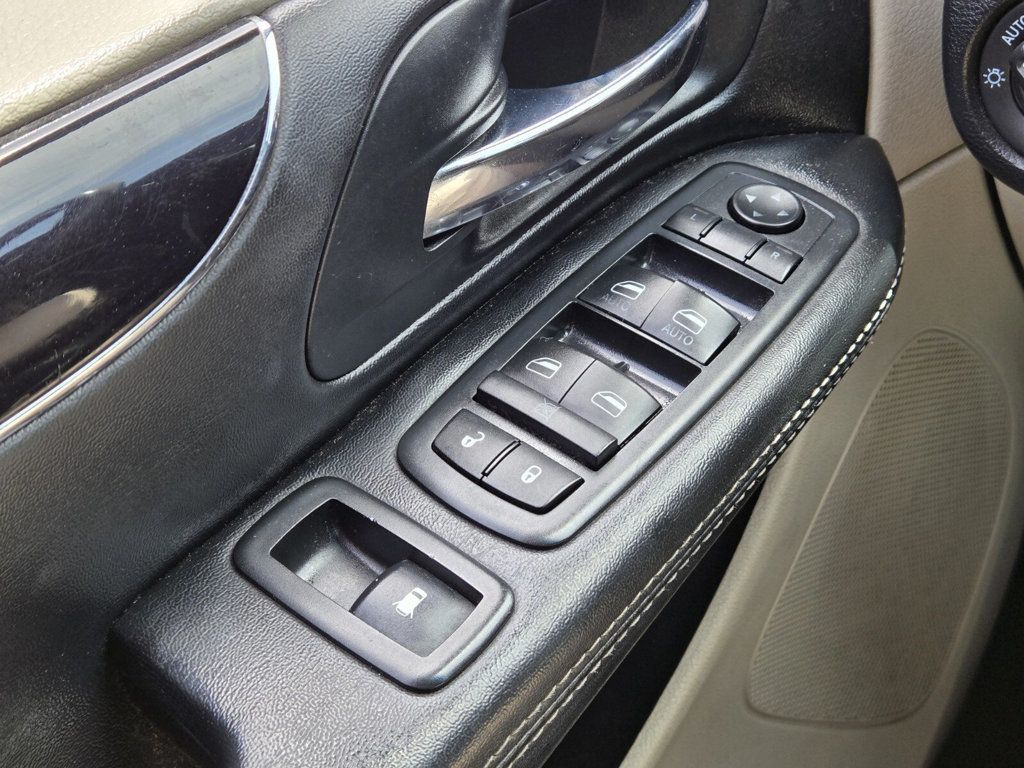 2017 Dodge Grand Caravan SXT Wagon - 22887869 - 18