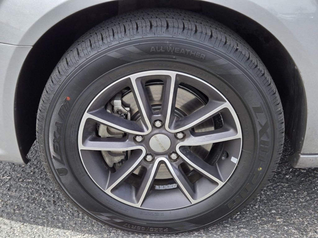 2017 Dodge Grand Caravan SXT Wagon - 22887869 - 6