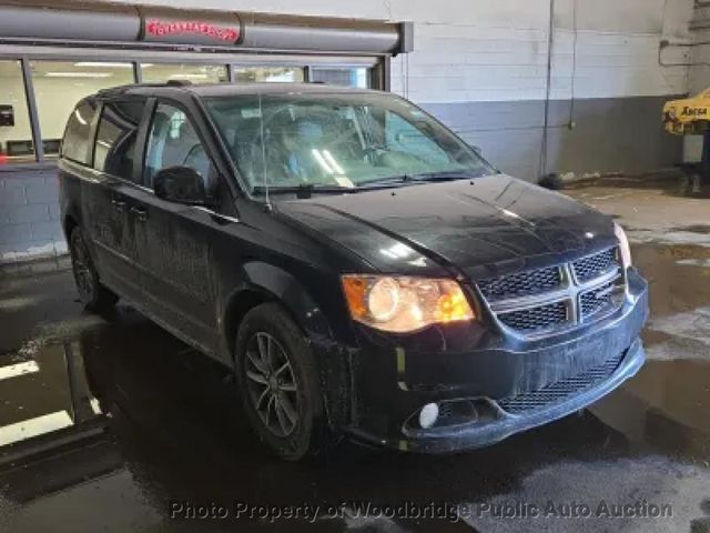 2017 Dodge Grand Caravan SXT Wagon - 23003643 - 1