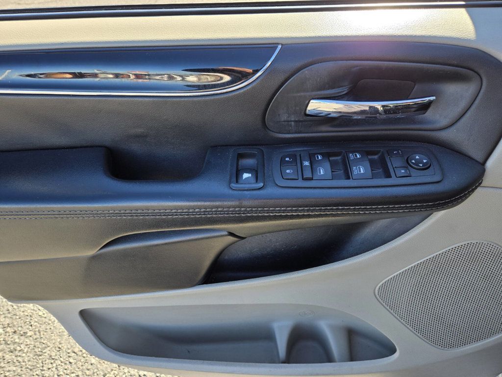 2017 Dodge Grand Caravan SXT Wagon - 22954707 - 14