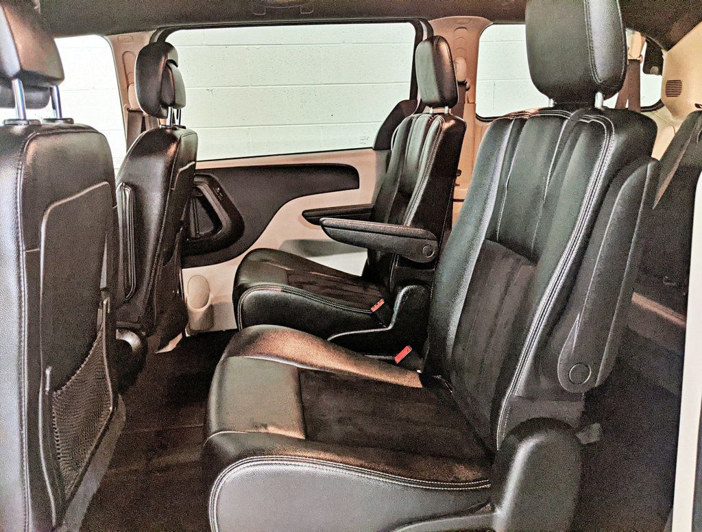 2017 Dodge Grand Caravan SXT Wagon - 22352661 - 30