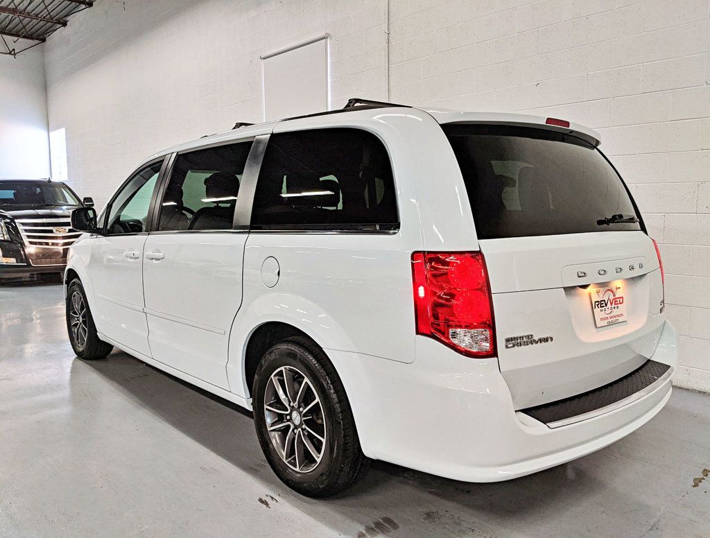 2017 Dodge Grand Caravan SXT Wagon - 22352661 - 4