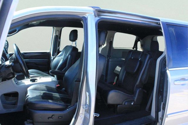 2017 Dodge Grand Caravan SXT Wagon - 23016162 - 6