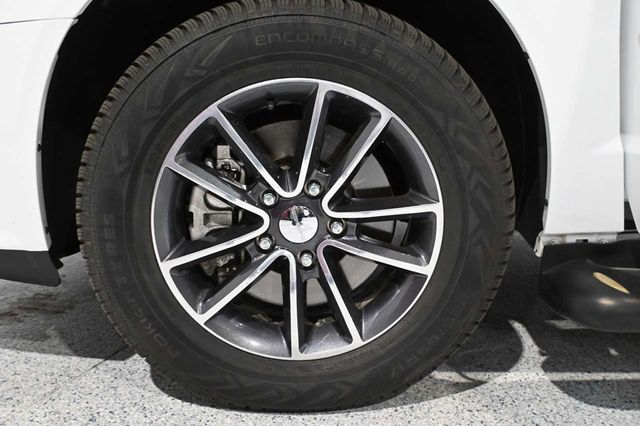 2017 Dodge Grand Caravan SXT Wagon - 23019467 - 11