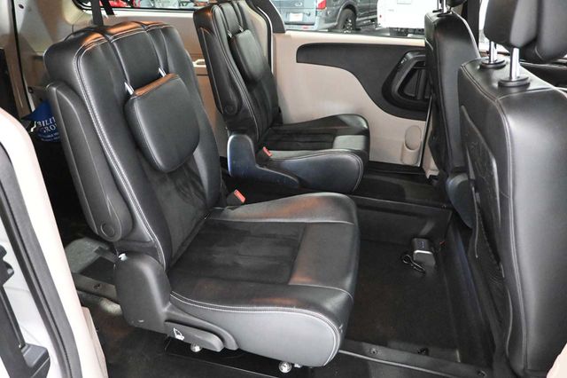 2017 Dodge Grand Caravan SXT Wagon - 23019467 - 16