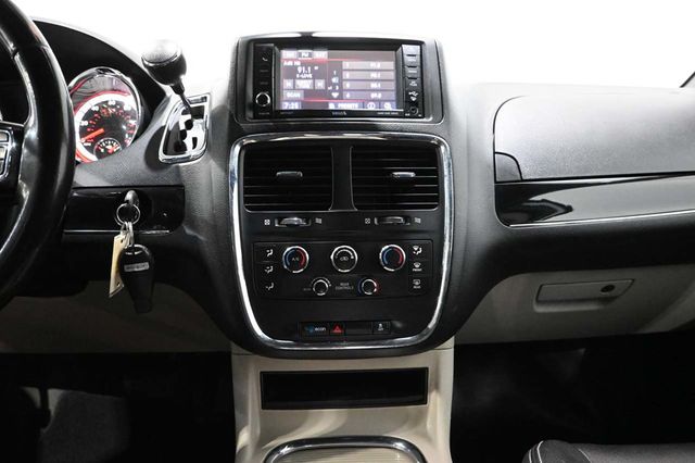 2017 Dodge Grand Caravan SXT Wagon - 23019467 - 23