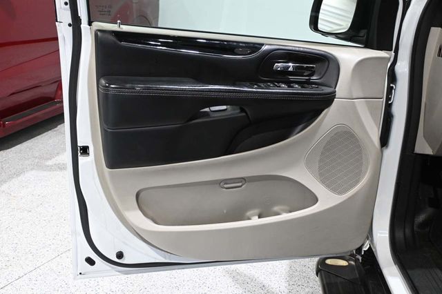 2017 Dodge Grand Caravan SXT Wagon - 23019467 - 27