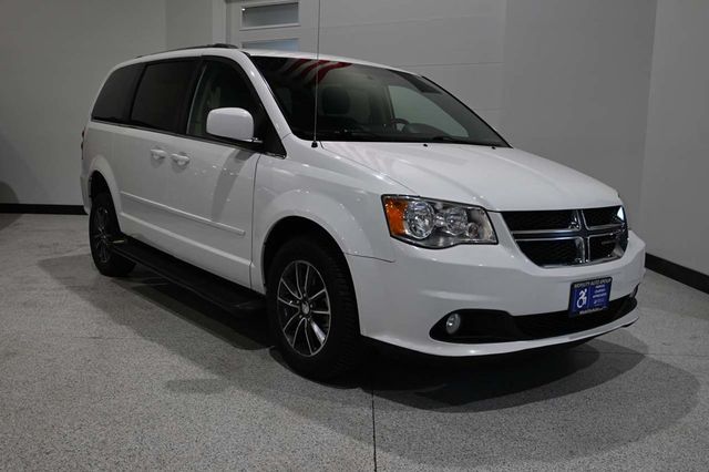 2017 Dodge Grand Caravan SXT Wagon - 23019467 - 2