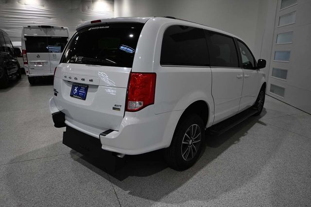 2017 Dodge Grand Caravan SXT Wagon - 23019467 - 5