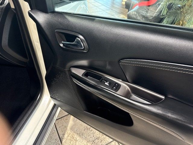 2017 Dodge Journey Crossroad - 22945834 - 17