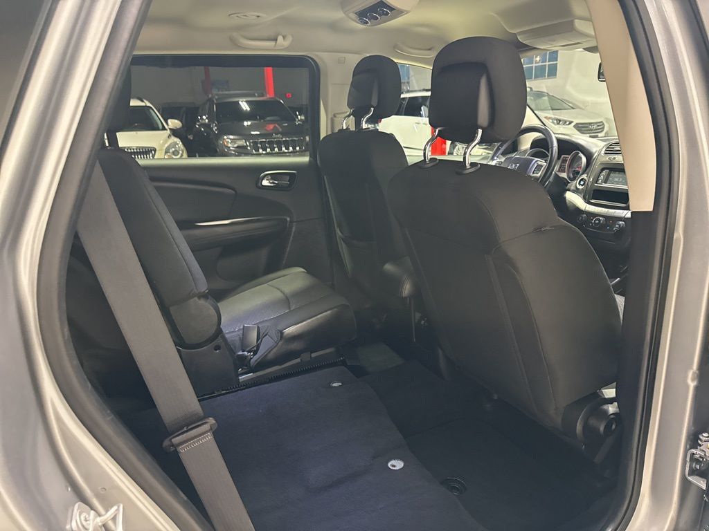 2017 Dodge Journey Crossroad - 22973792 - 34