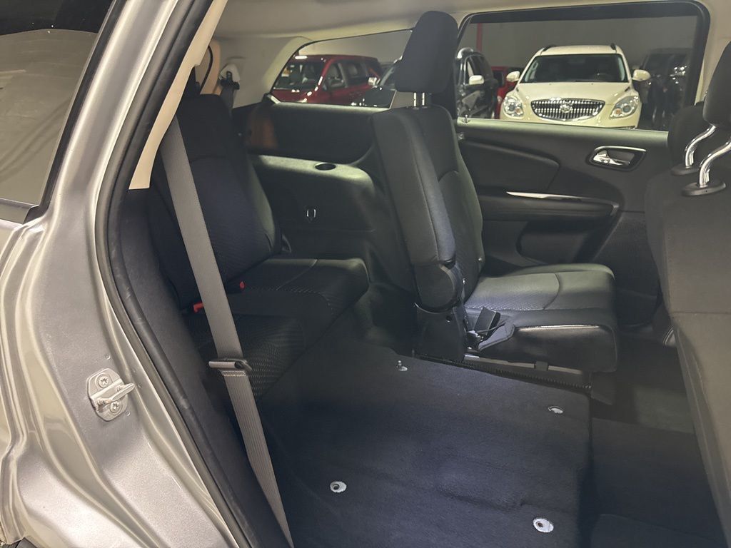 2017 Dodge Journey Crossroad - 22973792 - 35