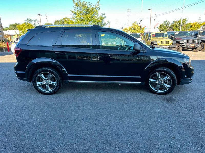 2017 Dodge Journey Crossroad 4dr SUV - 22912819 - 11